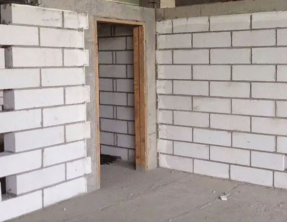 толщина стен из газобетона